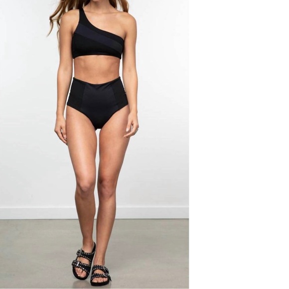 l*space ★ Black One Shoulder Jackie Bikini Set - Picture 5 of 16